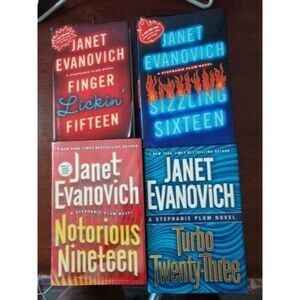 Stephanie Plum Series 4 Book Hardcover Lot by Janet Evanovich 15, 16, 19 ,23